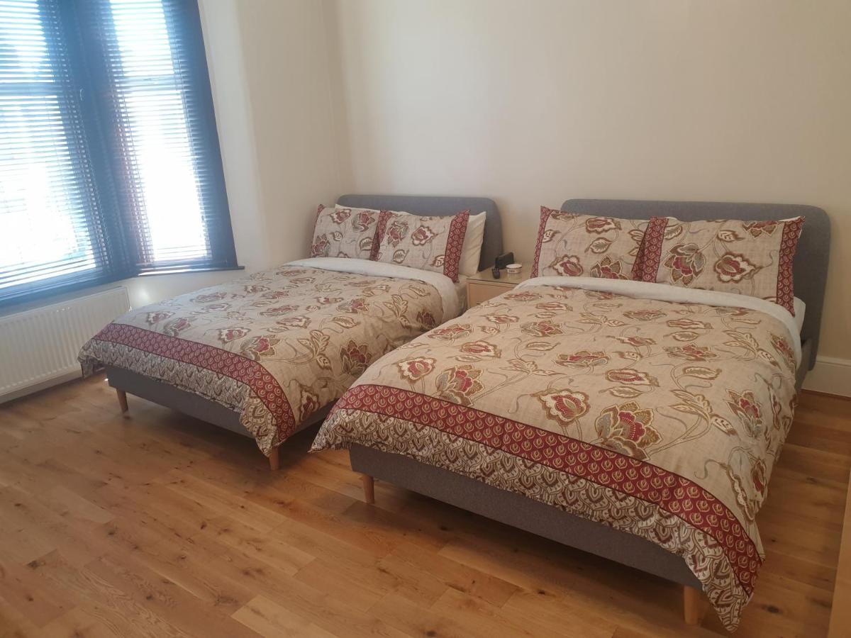 London Luxury 2 Bedroom Flat 5Min Walk From Overground, With Free Wifi, Free Parking-Sleeps X6 Ilford Exterior photo