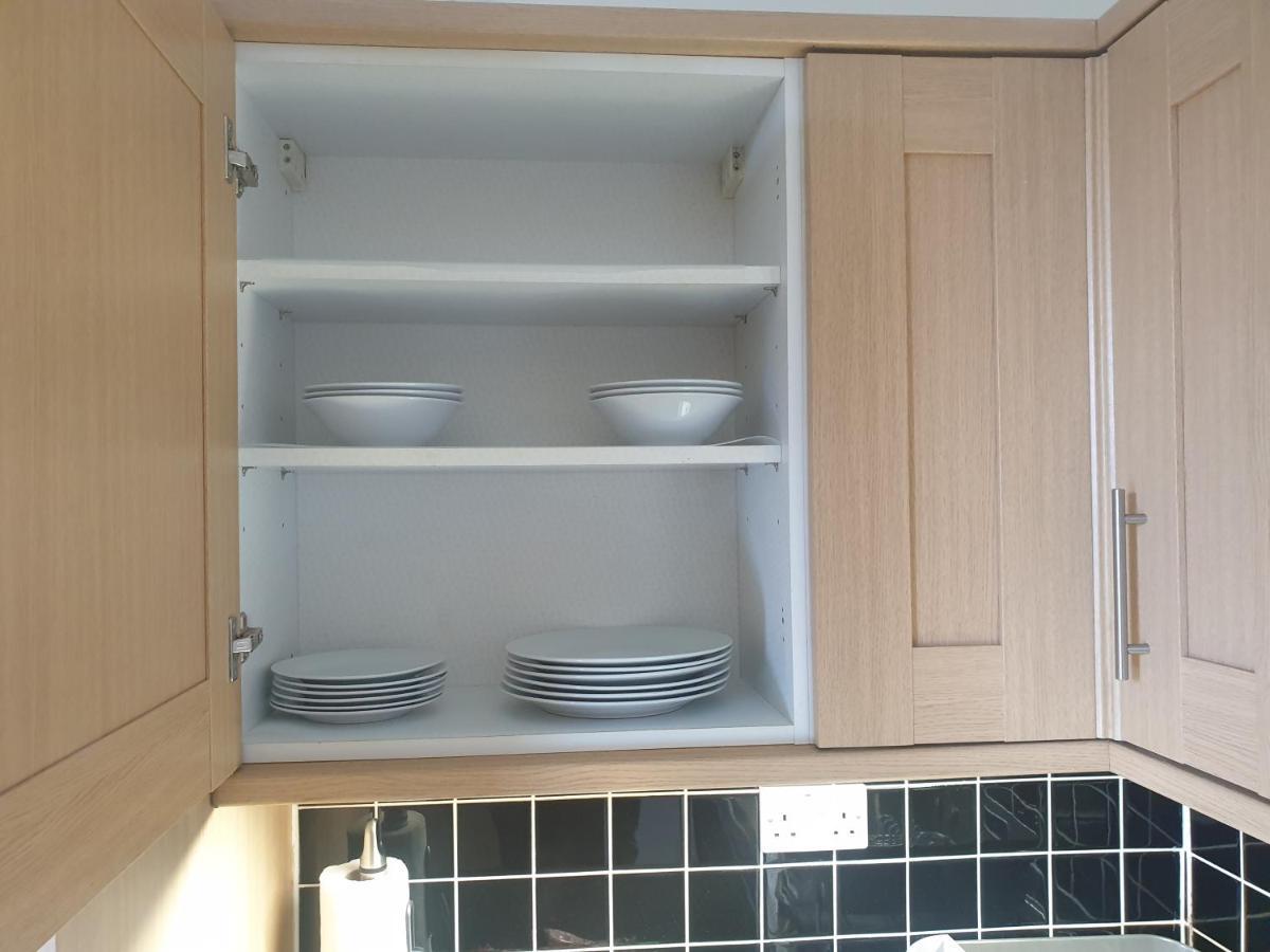 London Luxury 2 Bedroom Flat 5Min Walk From Overground, With Free Wifi, Free Parking-Sleeps X6 Ilford Exterior photo
