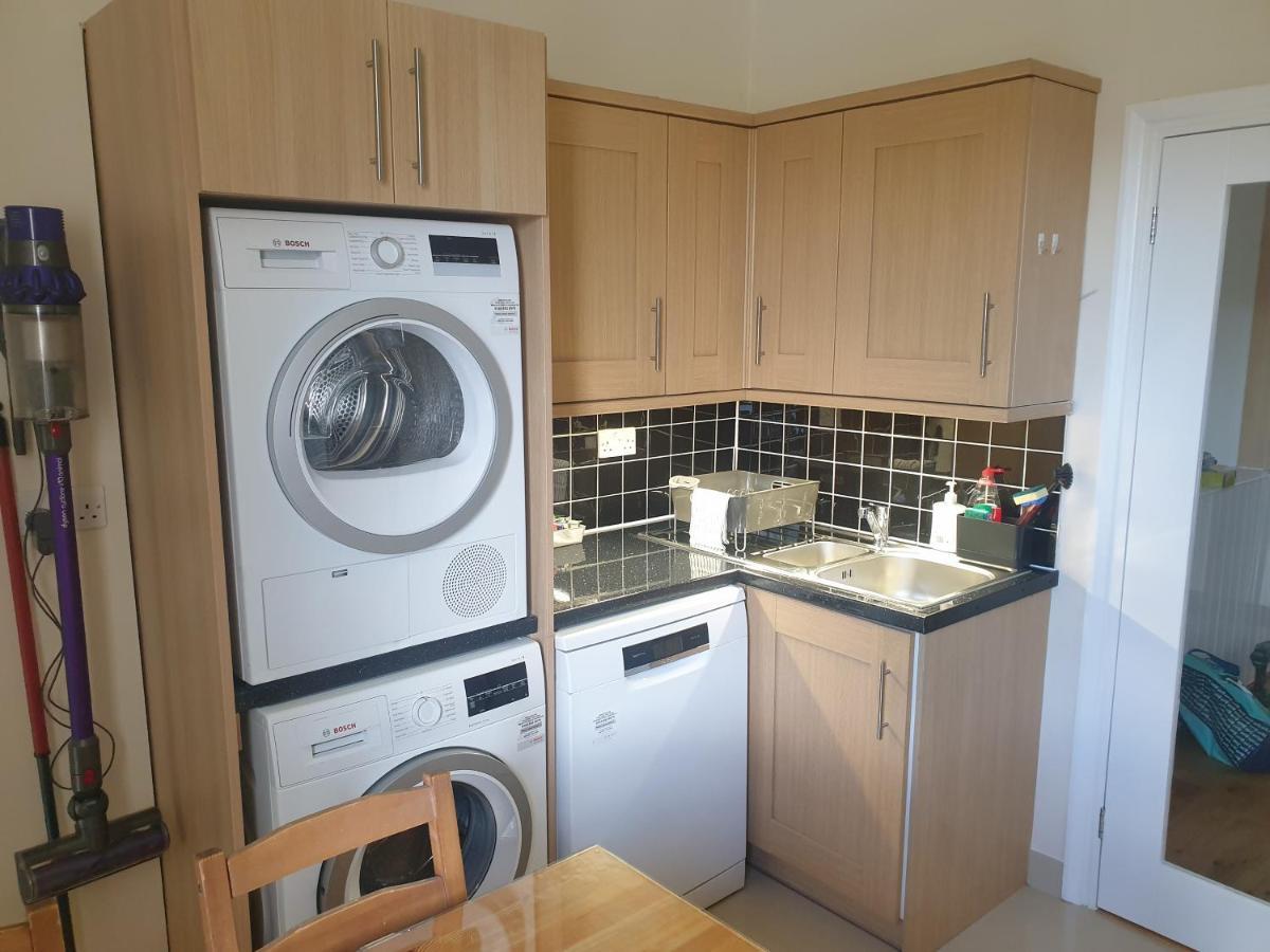 London Luxury 2 Bedroom Flat 5Min Walk From Overground, With Free Wifi, Free Parking-Sleeps X6 Ilford Exterior photo